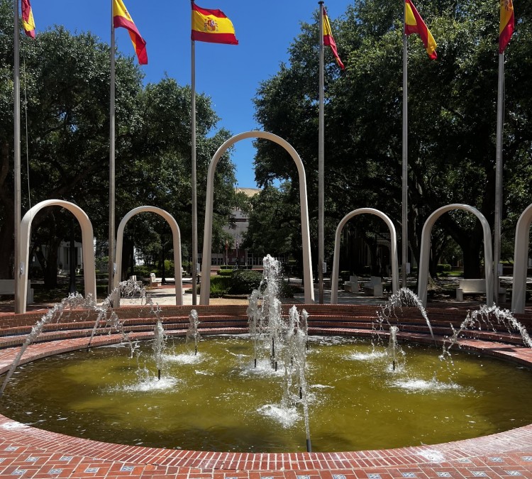 spanish-plaza-park-photo